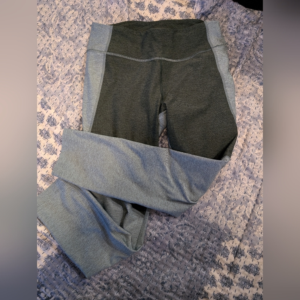 Outdoor Voices Leggings Size Medium